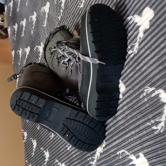 HHIGJ SIERRA SNOW BOOTS SIZE 8M - Picture 5 of 12